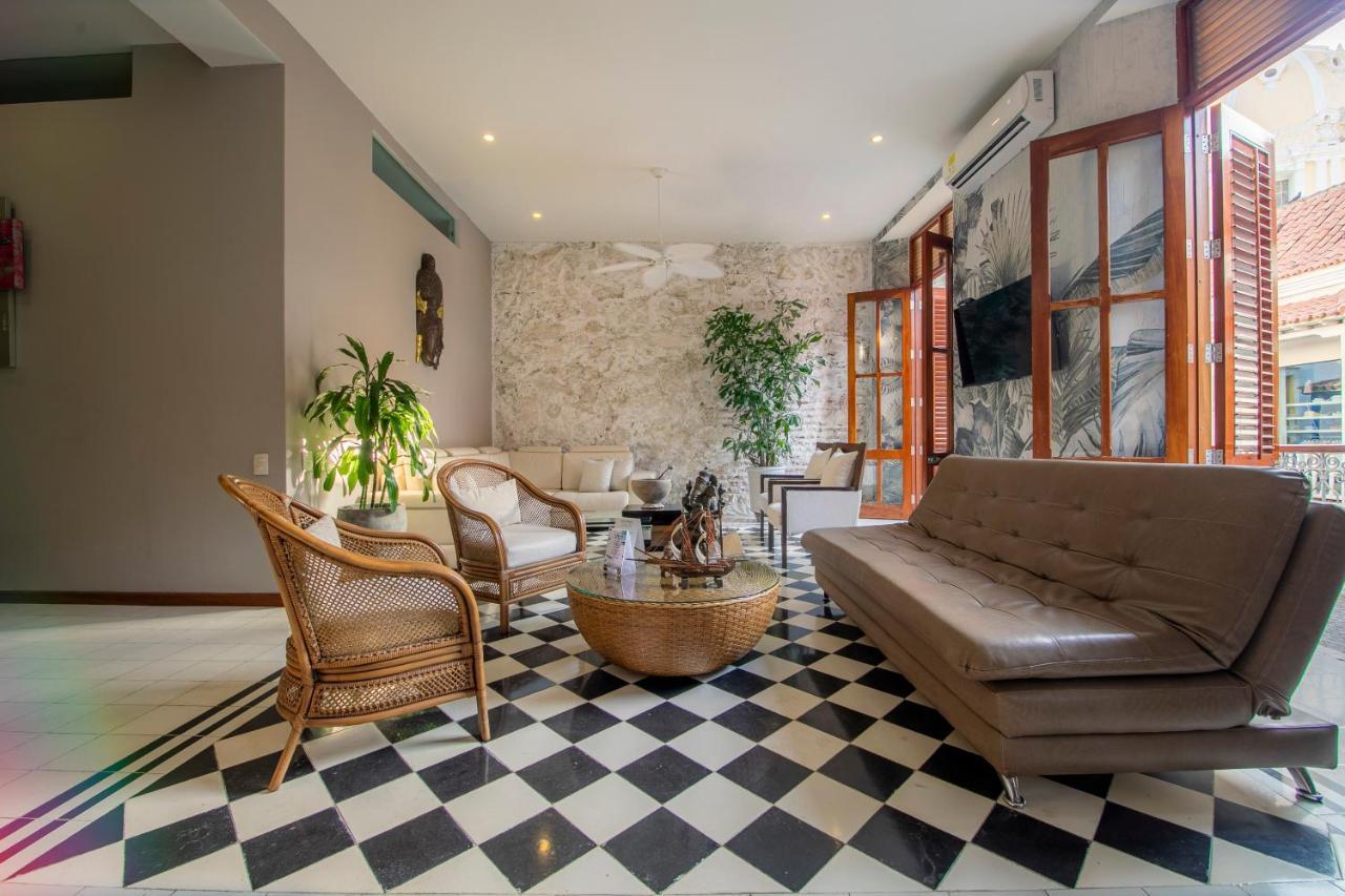 San Pedro Claver Luxury In The Walled