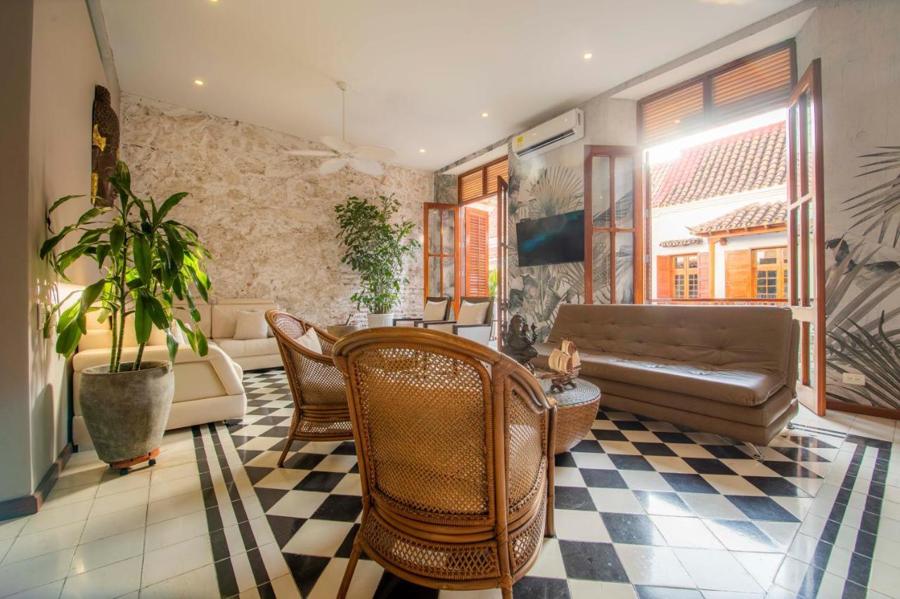 San Pedro Claver Luxury In The Walled